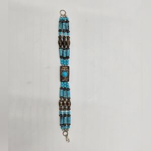 7.5 Inch Silver Plated Premier Designs Faux Turquoise Bracelet